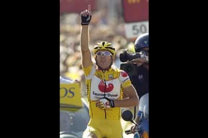 Constantino Zaballa, del Saunier Duval, venció en la 19ª etapa de la Vuelta 2004. El corredor cántabro culminó en Collado Villalba una escapada en solitario de 110 kilómetros