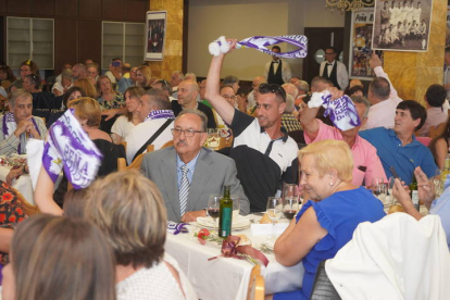 La Peña Real Madrid-Cultural Leonesa celebró este domingo su tradicional comida de confraternización. J. NOTARIO