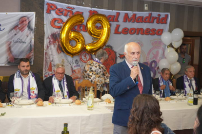 La Peña Real Madrid-Cultural Leonesa celebró este domingo su tradicional comida de confraternización. J. NOTARIO