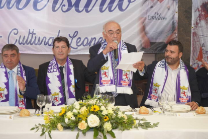 La Peña Real Madrid-Cultural Leonesa celebró este domingo su tradicional comida de confraternización. J. NOTARIO