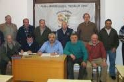 Los miembros de la Peña Madridista Boñar 2000, en su cena de socios