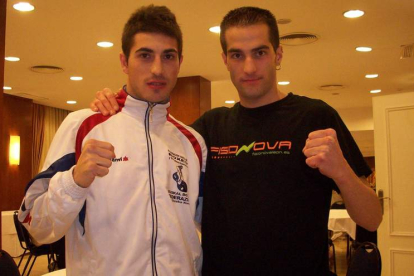 El boxeador leonés, Enrique Presa, a la derecha.