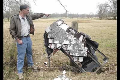 Otro de los fragmentos del fuselaje de Columbia cayó en el estado de Texas