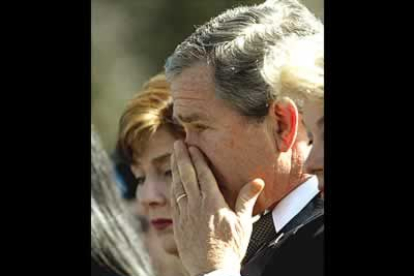 El presidente Bush dio un mensaje televisado mostrando sus condolencias a las familias de los fallecidos