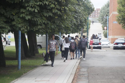 Vuelta a las clases en la Universidad de León. RAMIRO