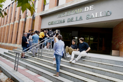 Vuelta a las clases en la Universidad de León. RAMIRO