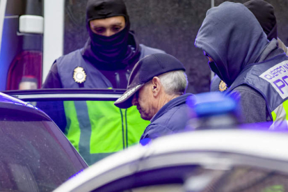 La Policía Nacional detiene en Miranda de Ebro al jubilado de 74 años que mandó las cartas. SANTI OTERO