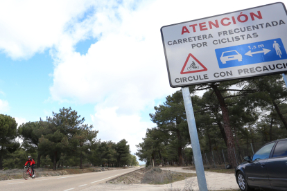 Carretera incluida en las 'rutas ciclistas seguras'. DIEGO DE MIGUEL