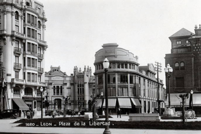 Imagen de la plaza de la Libertad en los años veinte. DL