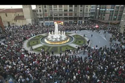 Nunca antes en León se había producido una manifestación popular de tales dimensiones, lo que demuestra la solidaridad de los leoneses con los actos terroristas.