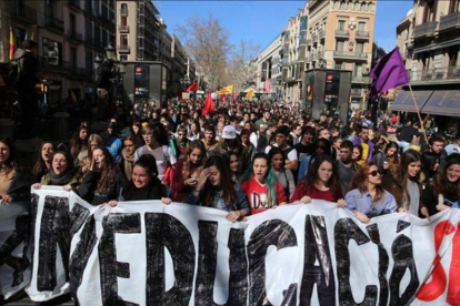 Manifestación de estudiantes contra los planes de reforma del sistema de grados universitarios y másteres del 3+2, el pasado marzo.