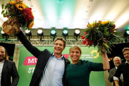 Katharina Schulze y Ludwig Hartmann celebran el avance de Los Verdes.