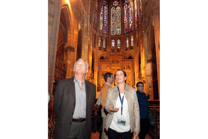 Miguel Ángel Bezos visitó durante media hora el interior de la Catedral de León.