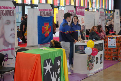 León celebra Expojoven en el Palacio de Exposiciones. J. NOTARIO
