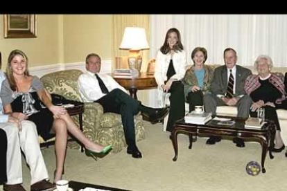 Tras acudir a votar, la familia Bush siguió la jornada en la Casa Blanca.