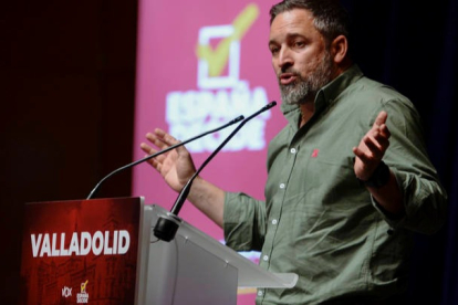 El presidente de Vox, Santiago Abascal, participa en un mitin en Valladolid. NACHO GALLEGO