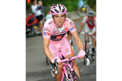 David Arroyo vistió la maglia rosa del Giro en la edición de 2010. DL
