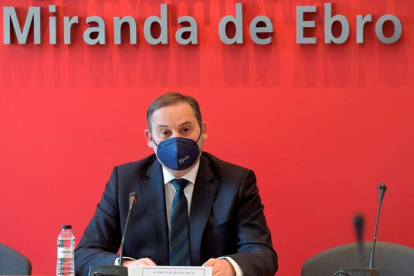 José Luis Ábalos, ayer, cuando anunció el centro digital de Renfe en Miranda de Ebro (Burgos). EFE