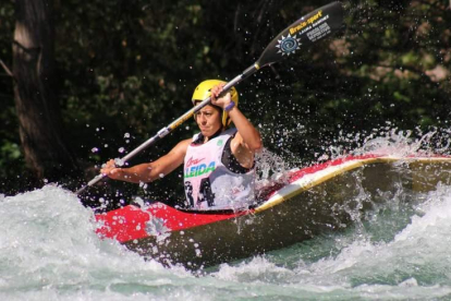 Raquel Carbajo, una campeona nacional en piragüismo. DL