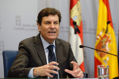 El consejero de Economía y Hacienda de la Junta, Carlos Fernández Carriedo. NACHO GALLEGO