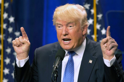 Donald Trump, durante un acto electoral en Manchester (New Hampshire), el lunes.