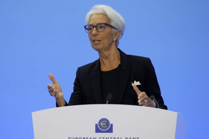 La presidenta del BCE, Christine Lagarde, ayer durante su anuncio. RONALD WITTEC