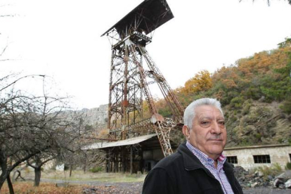 Ismael Martínez trabajó en el pozo Ibarra durante 32 años, primero como vagonero y luego como vigilante hasta su jubilación en 1989.
