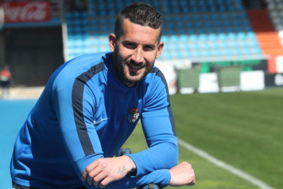 Óscar Sielva podría regresar a la que fue su casa con motivo del partido de mañana entre el Espanyol y la Deportiva Ponferradina. L. DE LA MATA