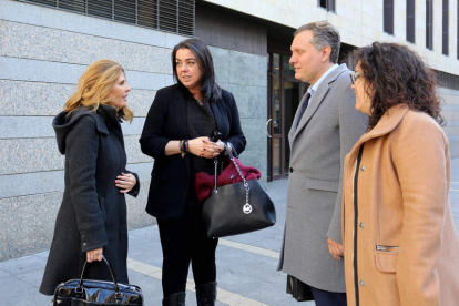 Los abogados Barbara Royo, Patricia Catalina, Miguel Becerra y Nerea Ortega. LETICIA PÉREZ