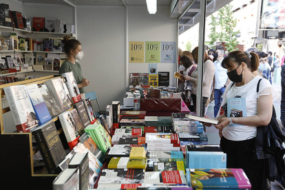 Feria del libro en Leónb. RAMIRO