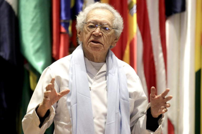 Thiago de Mello, autor de ‘Los estatutos del hombre’, murió ayer a los 95 años. SEBASTIÁN SILVA