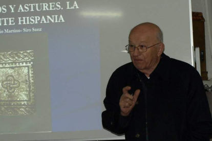 Eutimio Martino, en el Instituto Bíblico de Cistierna.