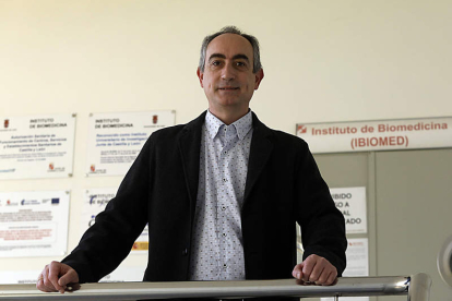 El investigador del Ibiomed y profesor de la Universidad de León, Jesús Seco. MARCIANO PÉREZ