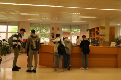 La Universidad de León cuenta con una amplia oferta de grados y dobles recorridos para que el alumnado pueda elegir lo que más se adapte a sus intereses. RAMIRO