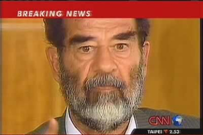 Durante el juicio, el ex presidente reclamó al tribunal que se dirigiese a el como Sadam Huseín, Presidente de Irak.