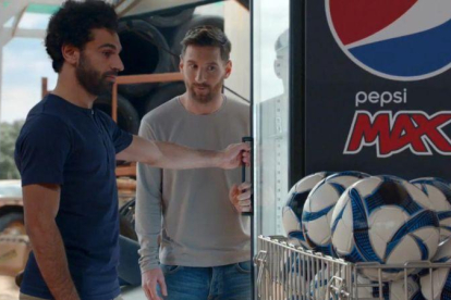 Anuncio de Leo Messi y Mohamed Salah para Pepsi Max.