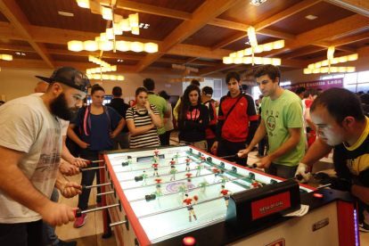 El campeonato llenó uno de los salones del restaurante La Hacienda con 22 futbolines para disputar las partidas