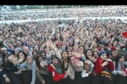 Miles de personas abarrotaron este fin de semana el auditorio berciano del Temple para asistir a un macroconcierto en el que actuaron las mejores figuras del panorama musical nacional.