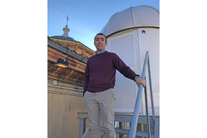 Francisco Javier de Cos, es catedrático en la Universidad de Oviedo e investigador planetario