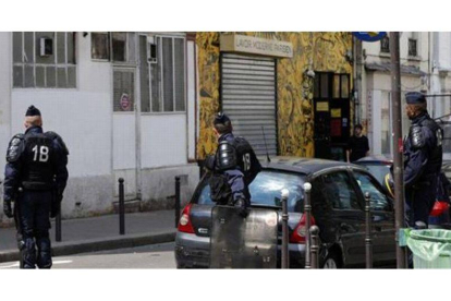 Despliegue policial en las calles de París.
