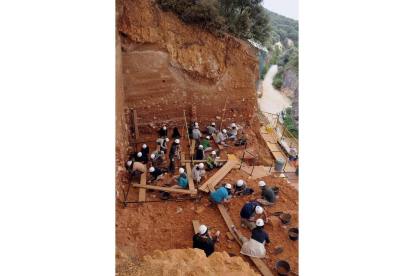 Excavación de Atapuerca. JOSÉ MARÍA BERMÚDEZ DE CASTRO