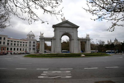 Puerta de San Vicente en Madrid. MARISCAL