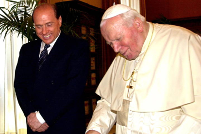 Con el papa Juan Pablo II. EFE