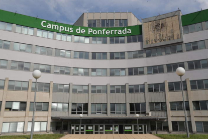Imagen de archivo del edificio central del Campus de Ponferrada de la Universidad de Léon.