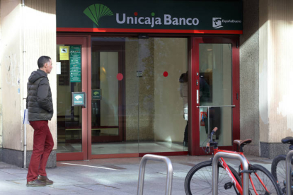 Sucursal de Unicaja Banco. DL