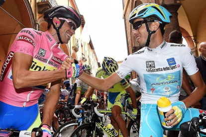 Alberto Contador junto al italiano Fabio Aru.