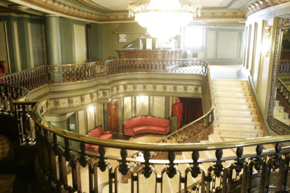 Interior del Teatro Emperador. RAMIRO