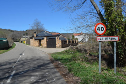 La asturiana Covadonga Lerma abre el bar de La Utrera tras 25 años cerrado. MEDINA
