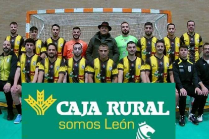 Equipo de La Roma que disputa la Liga Asolefusa/Caja Rural de fútbol sala. DL