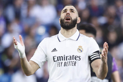 El delantero del Real Madrid Karim Benzema pide intensidad para afrontar la vuelta copera. R. JIMÉNEZ